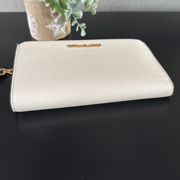 Michale Kors Jet Set Doublee Zip Wristlet Wallet - Picture 8 of 13